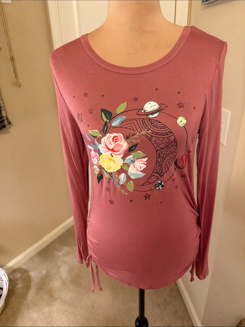 Women’s Long-Sleeve Floral Moon Graphic Top - Dusty Rose